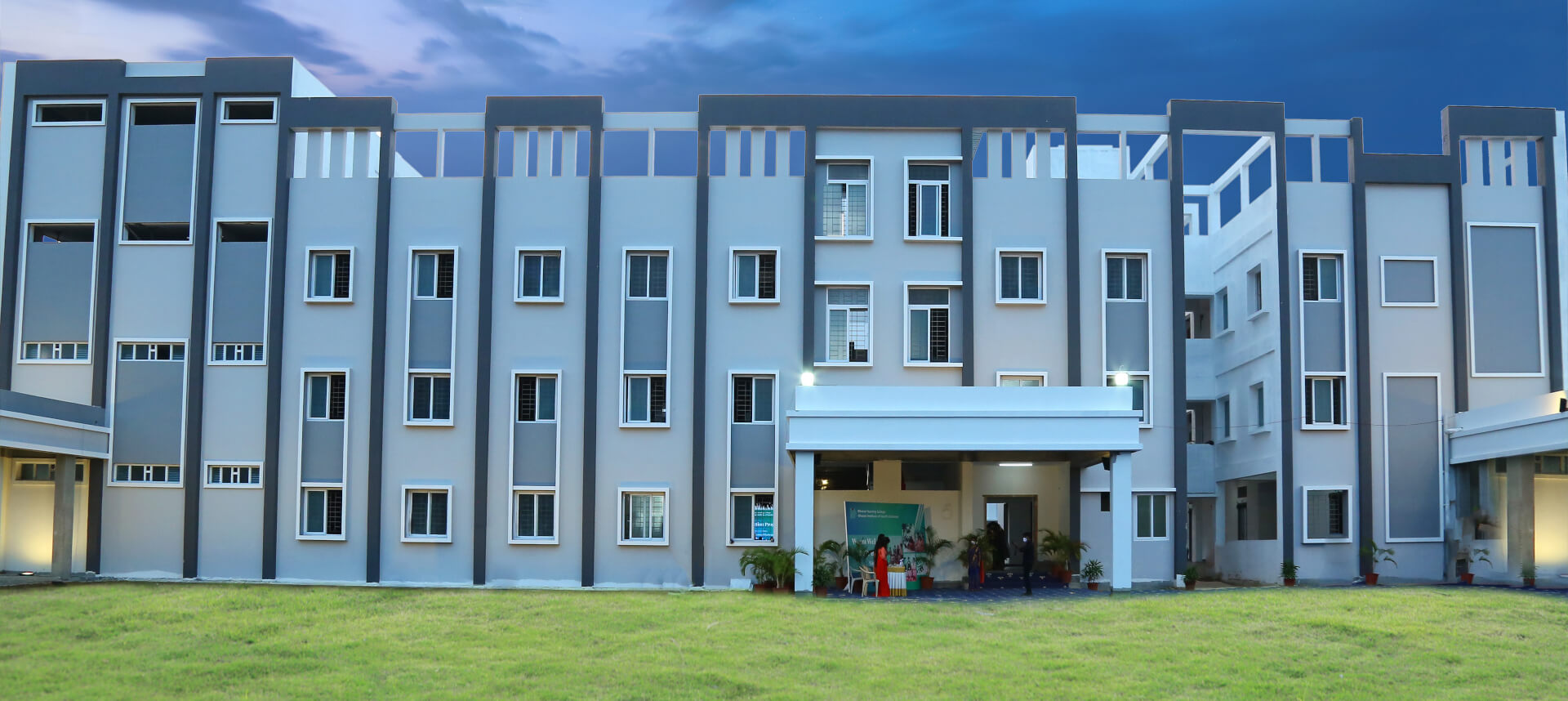 dharanschoolofnursing